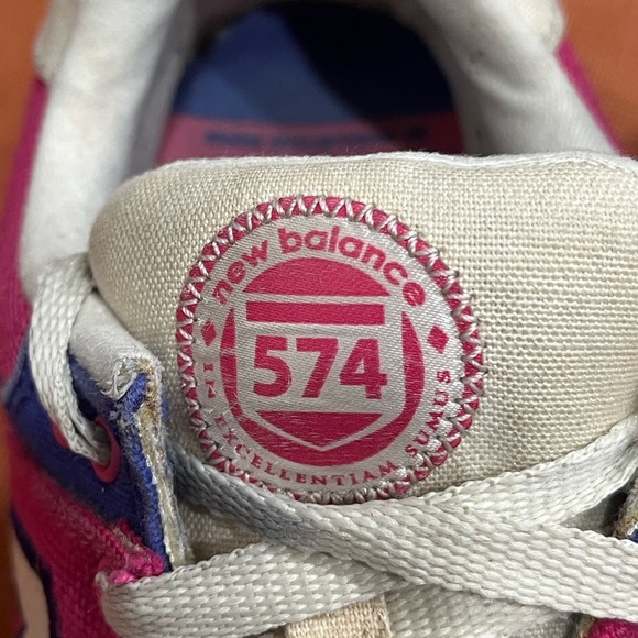 New Balance 574 Sneakers in Hot Pink and Blue size 7.5 US - Picture 6 of 10